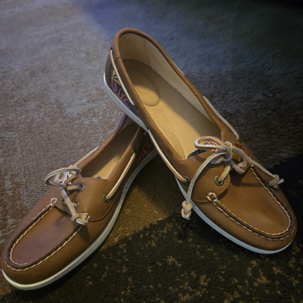Sperry Brown Leather Loafers/Hawaiian Print